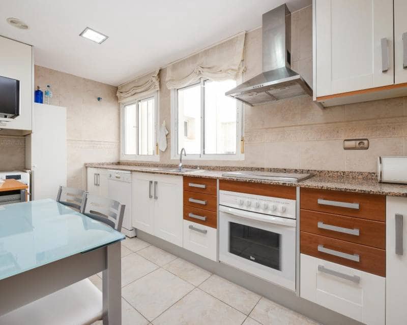 Ático de 3 habitaciones en Torrevieja en venta con garaje - 310.969 € (Ref: 10098870)