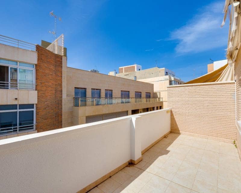 Ático de 3 habitaciones en Torrevieja en venta con garaje - 310.969 € (Ref: 10098870)