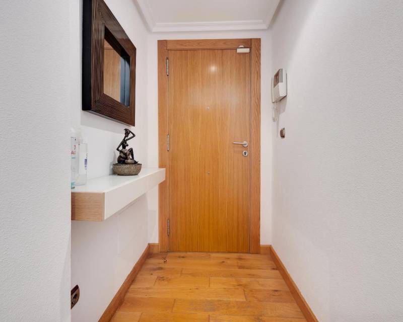 Ático de 3 habitaciones en Torrevieja en venta con garaje - 310.969 € (Ref: 10098870)