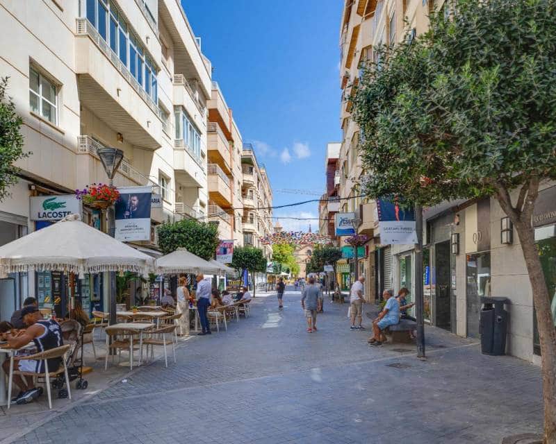 Ático de 3 habitaciones en Torrevieja en venta con garaje - 310.969 € (Ref: 10098870)