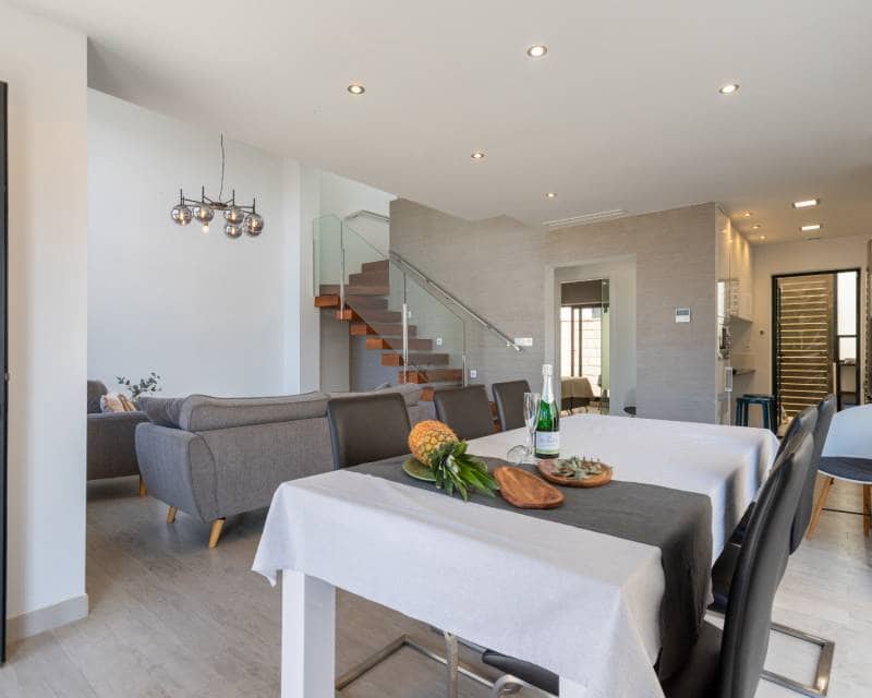 Chalet de 3 habitaciones en Ciudad Quesada en venta con piscina - 389.000 € (Ref: 10099031)