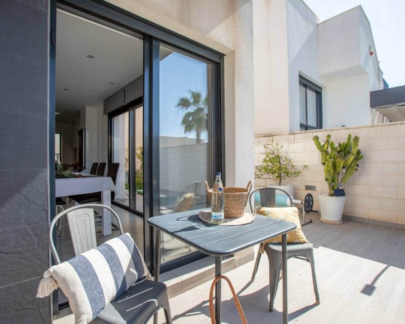 Chalet de 3 habitaciones en Ciudad Quesada en venta con piscina - 389.000 € (Ref: 10099031)