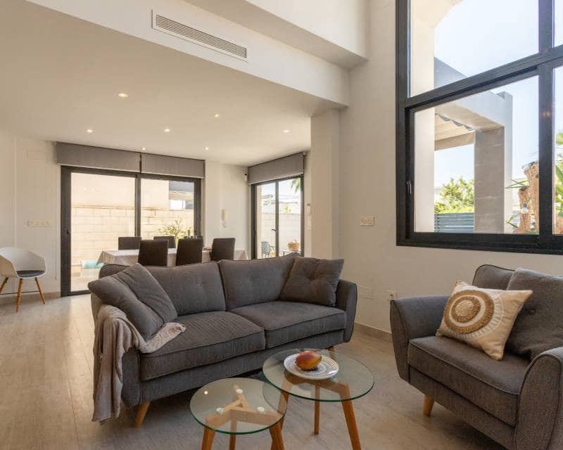 Chalet de 3 habitaciones en Ciudad Quesada en venta con piscina - 389.000 € (Ref: 10099031)