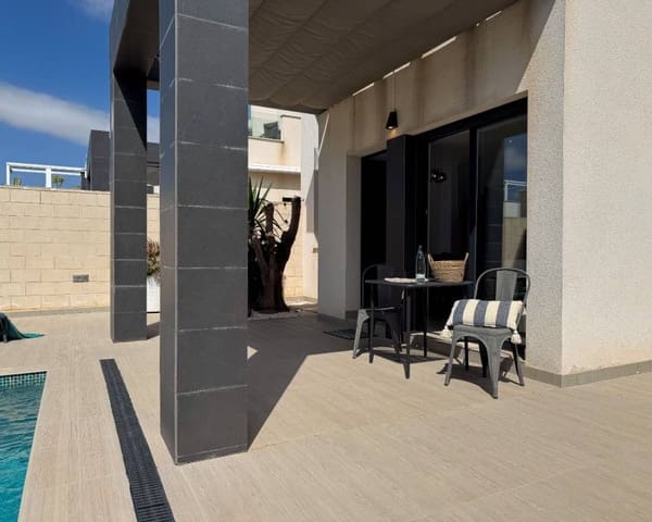 Chalet de 3 habitaciones en Ciudad Quesada, Rojales en venta con piscina - 389.000 € (Ref: 10099031)