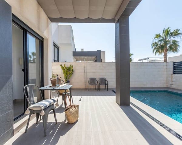 Chalet de 3 habitaciones en Ciudad Quesada, Rojales en venta con piscina - 389.000 € (Ref: 10099031)