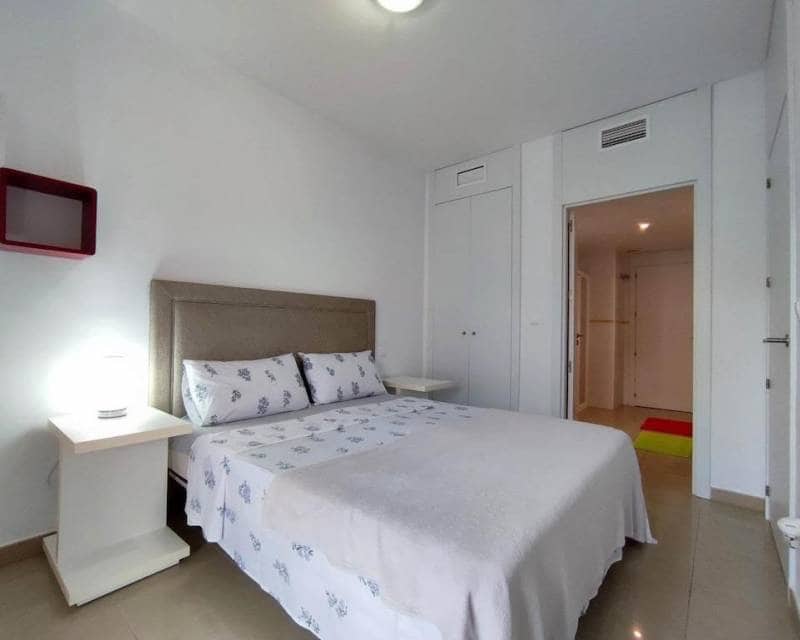 Garage till salu i Orihuela Costa - 225 000 € (Ref: 10101353)