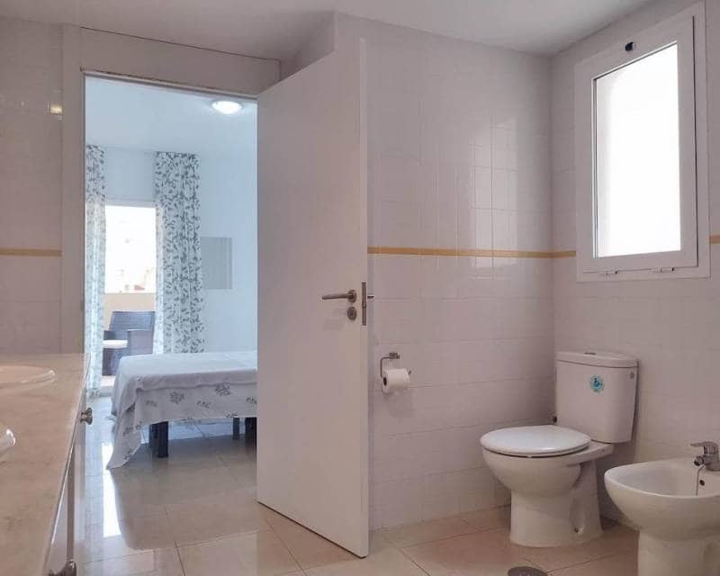 Garage till salu i Orihuela Costa - 225 000 € (Ref: 10101353)