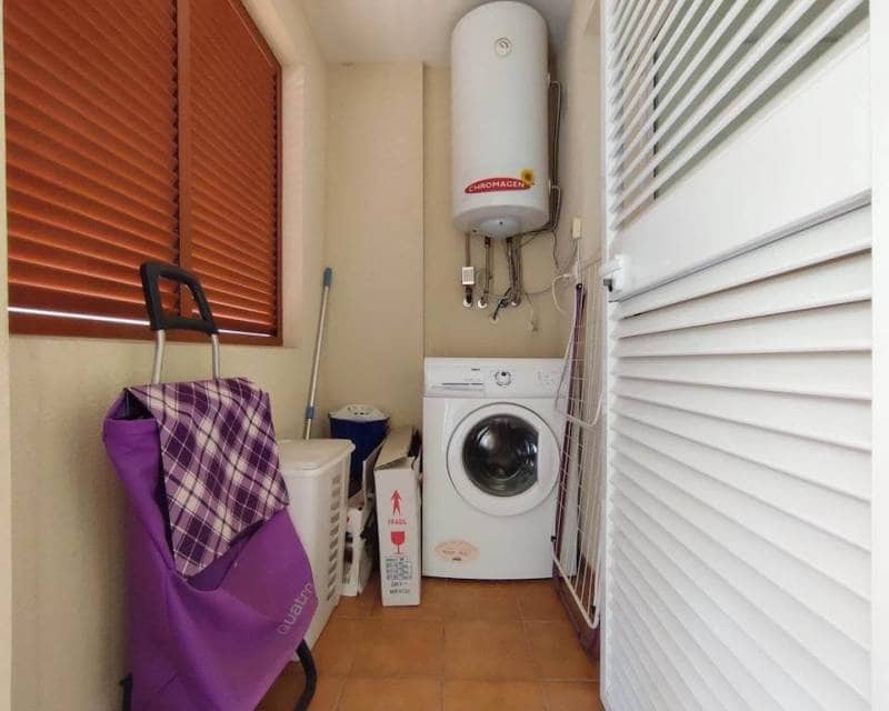 Garage till salu i Orihuela Costa - 225 000 € (Ref: 10101353)