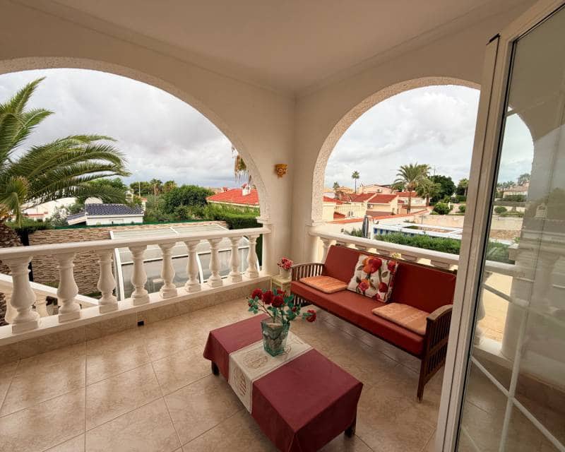 Chalet de 5 habitaciones en Ciudad Quesada en venta con piscina - 770.000 € (Ref: 10101358)