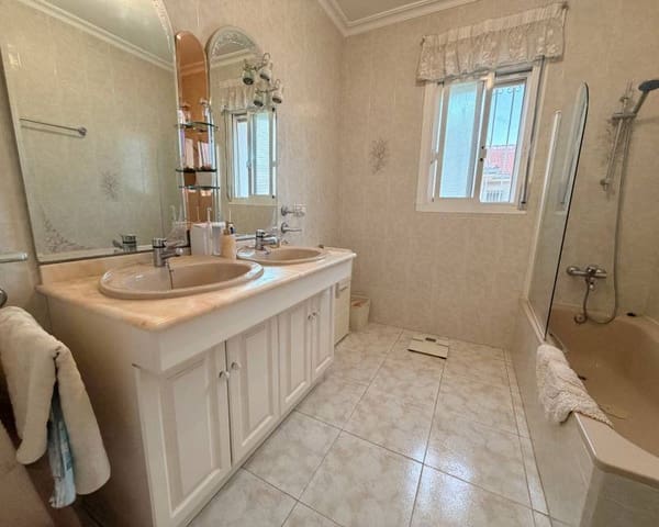 Chalet de 5 habitaciones en Ciudad Quesada, Rojales en venta con piscina - 770.000 € (Ref: 10101358)