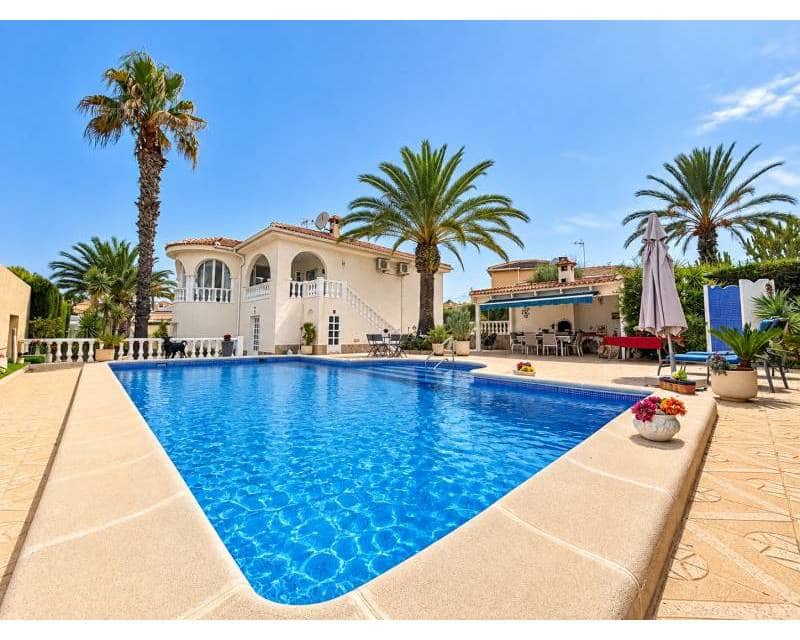 Chalet de 5 habitaciones en Ciudad Quesada en venta con piscina - 770.000 € (Ref: 10101358)