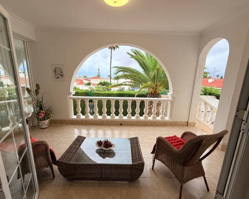 Chalet de 5 habitaciones en Ciudad Quesada en venta con piscina - 770.000 € (Ref: 10101358)