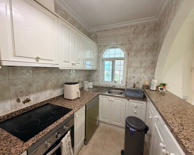 Chalet de 5 habitaciones en Ciudad Quesada en venta con piscina - 770.000 € (Ref: 10101358)