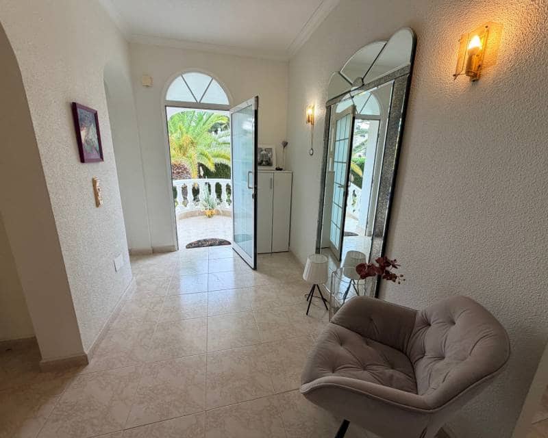 Chalet de 5 habitaciones en Ciudad Quesada en venta con piscina - 770.000 € (Ref: 10101358)