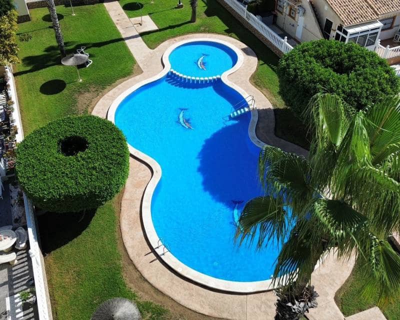 2 soveværelse Rækkehus til salg i Orihuela Costa med swimmingpool - € 239.900 (Ref: 10101359)