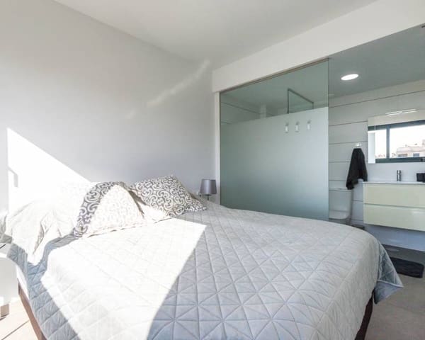 2 soverom Penthouse til salgs i Villamartin, Orihuela - € 298 000 (Ref: 10101361)