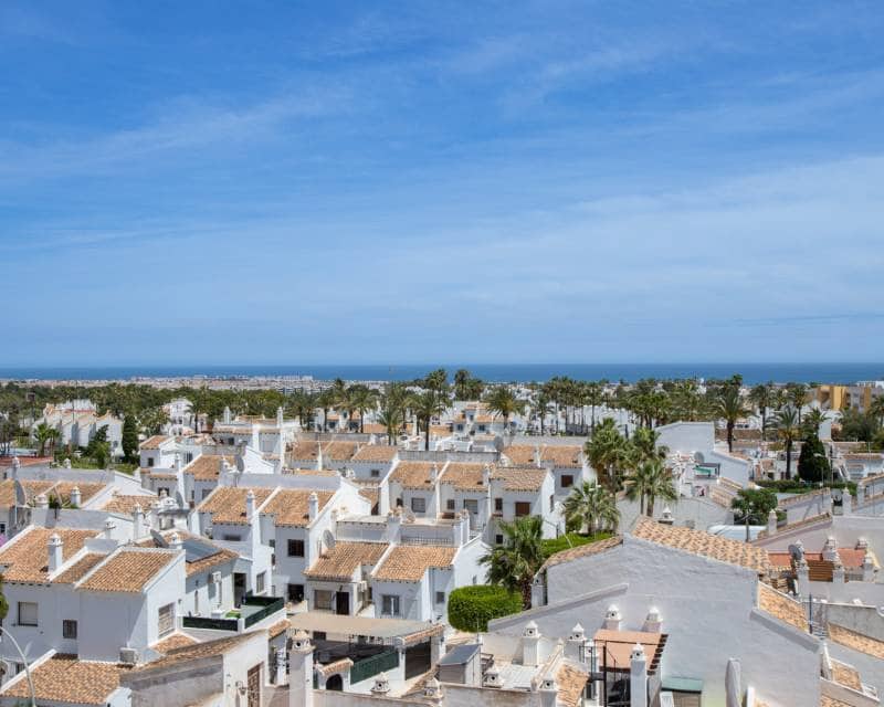 2 soveværelse Penthouse til salg i Villamartin med swimmingpool - € 375.000 (Ref: 10101362)