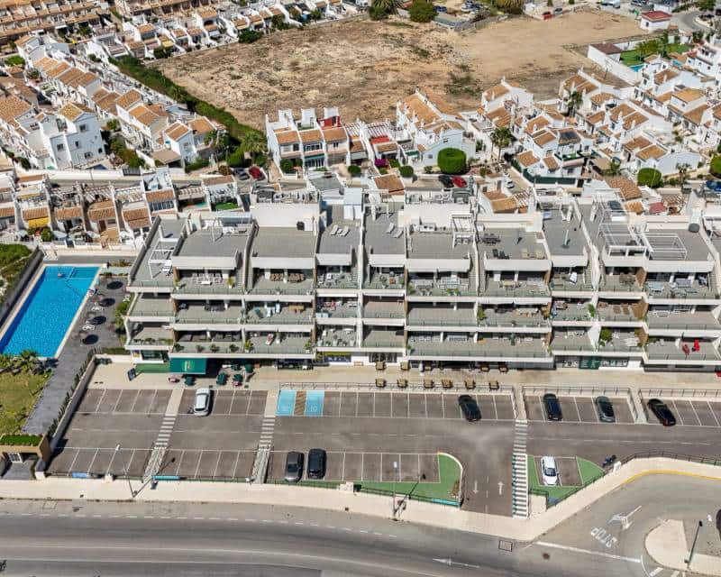 2 soveværelse Penthouse til salg i Villamartin med swimmingpool - € 375.000 (Ref: 10101362)