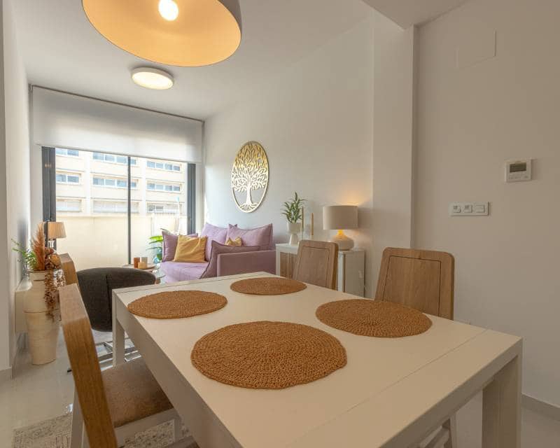 Ático de 1 habitación en Torrevieja en venta con piscina - 228.000 € (Ref: 10101363)
