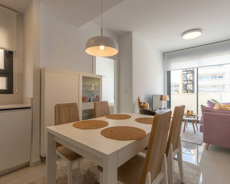 Ático de 1 habitación en Torrevieja en venta con piscina - 228.000 € (Ref: 10101363)