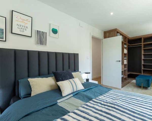 4 makuuhuone Huvila myytävänä paikassa Los Balcones mukana uima-altaan 
autotalli - 549 000 € (Ref: 10101364)