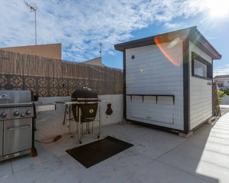 4 makuuhuone Huvila myytävänä paikassa Los Balcones mukana uima-altaan 
autotalli - 549 000 € (Ref: 10101364)