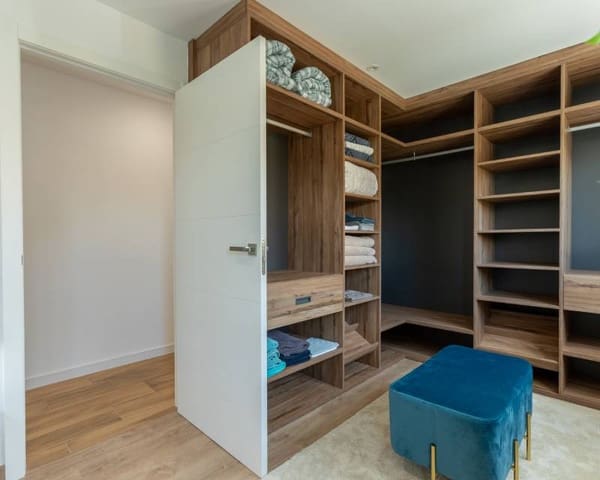 4 makuuhuone Huvila myytävänä paikassa Los Balcones mukana uima-altaan 
autotalli - 549 000 € (Ref: 10101364)
