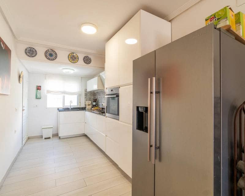 4 sypialnia Dom szeregowy na sprzedaż w Torrevieja z basenem - 369 000 € (Ref: 10102964)