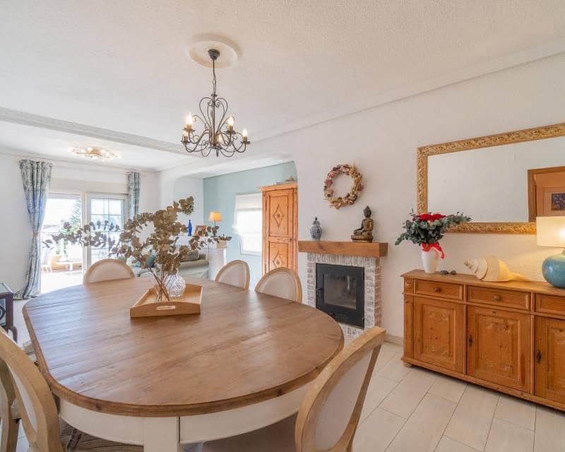 4 sypialnia Dom szeregowy na sprzedaż w Torrevieja z basenem - 369 000 € (Ref: 10102964)