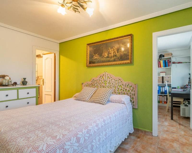 4 sypialnia Dom szeregowy na sprzedaż w Torrevieja z basenem - 369 000 € (Ref: 10102964)