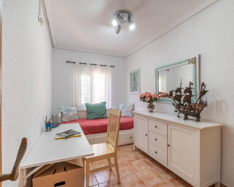 4 sypialnia Dom szeregowy na sprzedaż w Torrevieja z basenem - 369 000 € (Ref: 10102964)