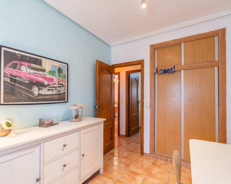 4 sypialnia Dom szeregowy na sprzedaż w Torrevieja z basenem - 369 000 € (Ref: 10102964)