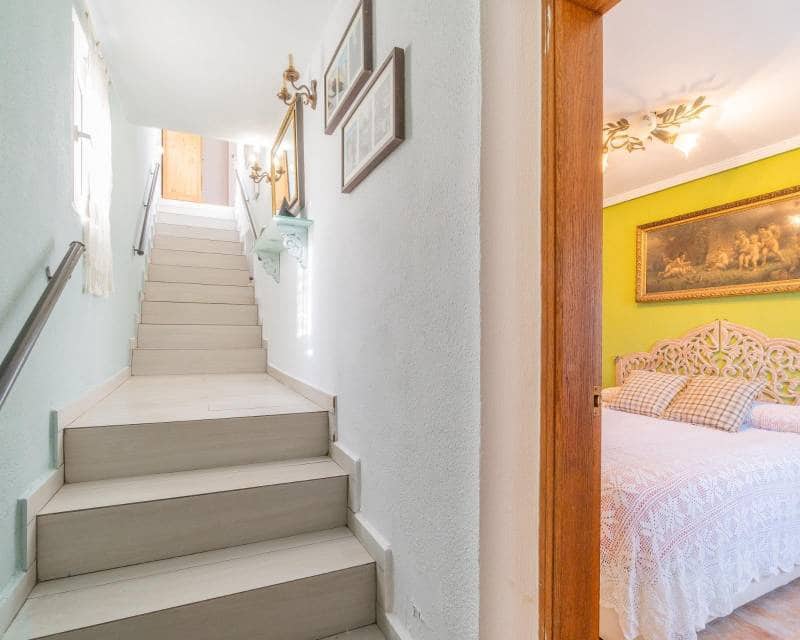 4 sypialnia Dom szeregowy na sprzedaż w Torrevieja z basenem - 369 000 € (Ref: 10102964)