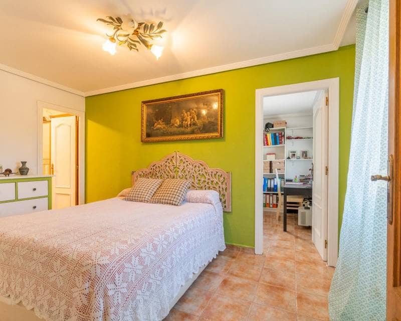 4 sypialnia Dom szeregowy na sprzedaż w Torrevieja z basenem - 369 000 € (Ref: 10102964)