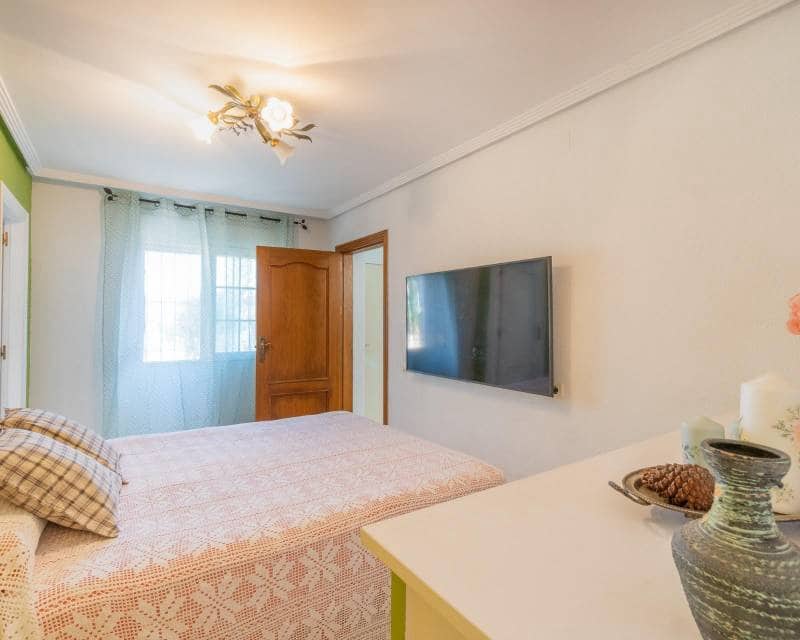 4 sypialnia Dom szeregowy na sprzedaż w Torrevieja z basenem - 369 000 € (Ref: 10102964)