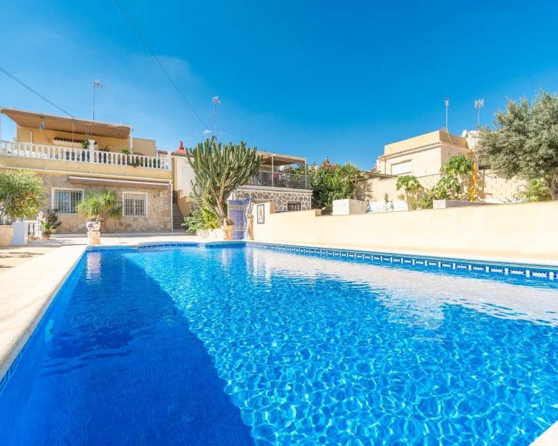 4 sypialnia Dom szeregowy na sprzedaż w Torrevieja z basenem - 369 000 € (Ref: 10102964)
