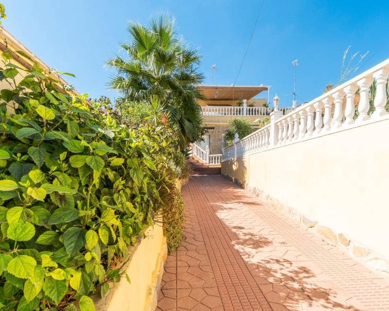 4 sypialnia Dom szeregowy na sprzedaż w Torrevieja z basenem - 369 000 € (Ref: 10102964)