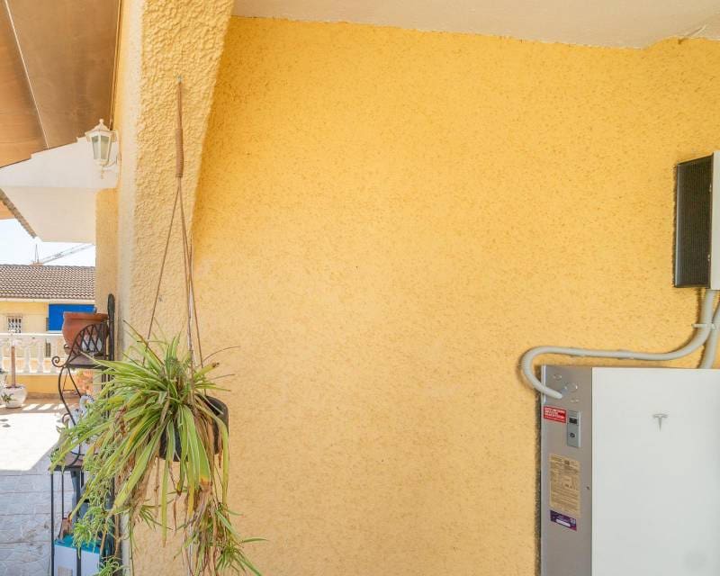 4 sypialnia Dom szeregowy na sprzedaż w Torrevieja z basenem - 369 000 € (Ref: 10102964)