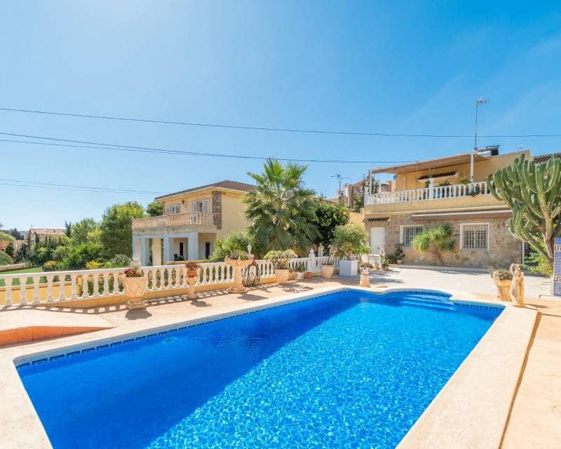 4 sypialnia Dom szeregowy na sprzedaż w Torrevieja z basenem - 369 000 € (Ref: 10102964)