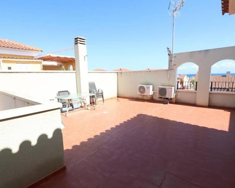 2 Zimmer Haus zu verkaufen in Torrevieja mit Pool - 210.000 € (Ref: 10102965)