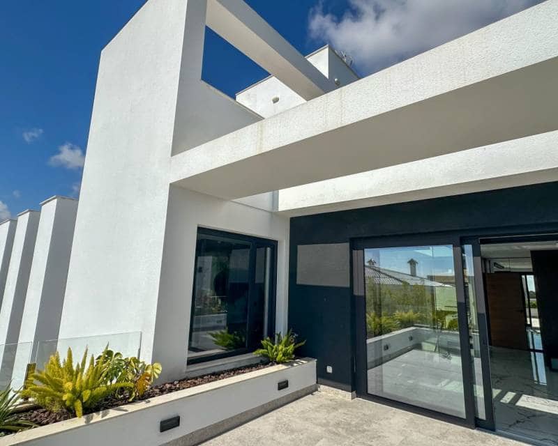 4 soverom Villa til salgs i Villamartin med svømmebasseng garasje - € 2 950 000 (Ref: 10103567)