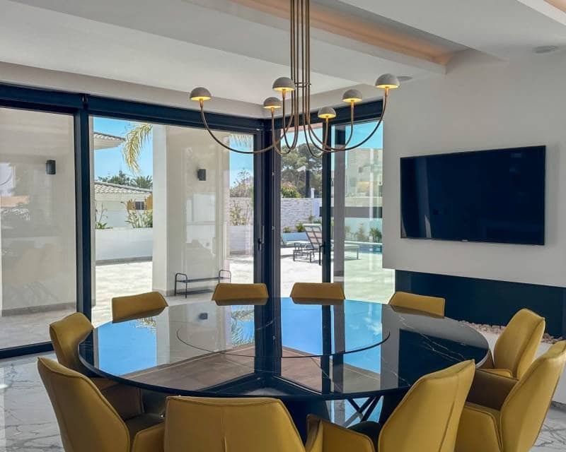 4 soverom Villa til salgs i Villamartin med svømmebasseng garasje - € 2 950 000 (Ref: 10103567)