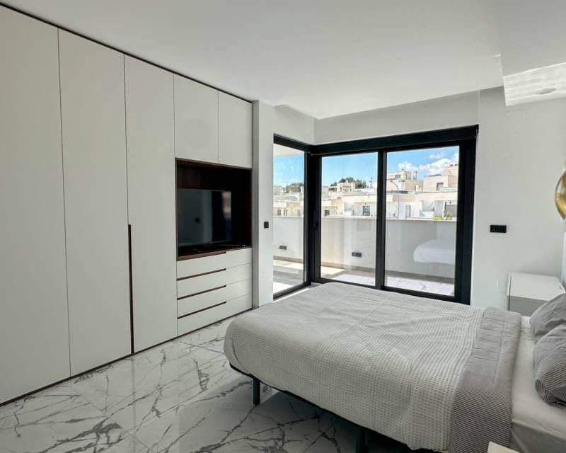 4 soverom Villa til salgs i Villamartin med svømmebasseng garasje - € 2 950 000 (Ref: 10103567)