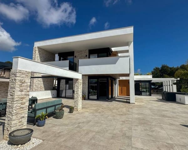 4 Zimmer Villa zu verkaufen in Villamartin, Orihuela mit Pool Garage - 2.950.000 € (Ref: 10103567)