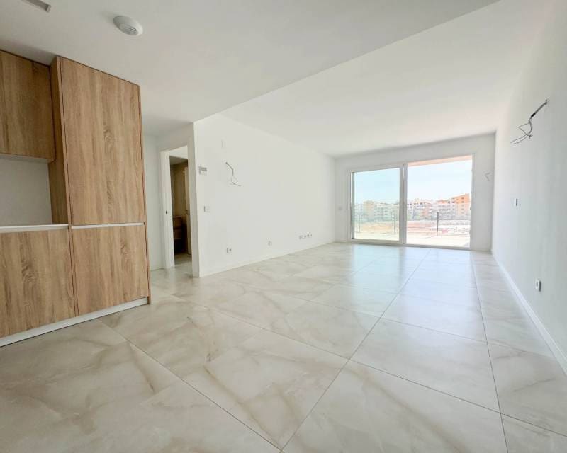Apartamento de 2 habitaciones en Torrevieja en venta con piscina - 379.000 € (Ref: 10103568)