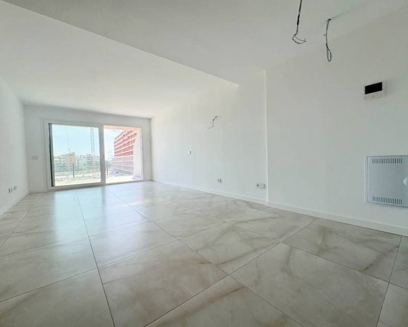 Apartamento de 2 habitaciones en Torrevieja en venta con piscina - 379.000 € (Ref: 10103568)
