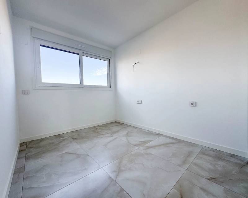 Apartamento de 2 habitaciones en Torrevieja en venta con piscina - 379.000 € (Ref: 10103568)