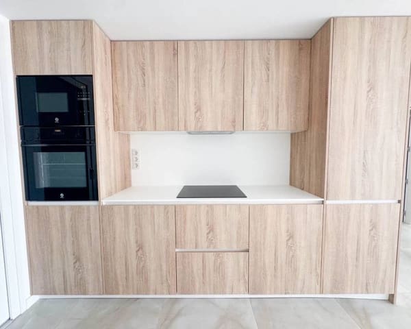 Apartamento de 2 habitaciones en Punta Prima, Torrevieja en venta con piscina - 379.000 € (Ref: 10103568)