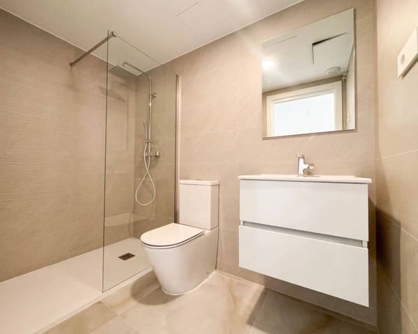 Apartamento de 2 habitaciones en Punta Prima, Torrevieja en venta con piscina - 379.000 € (Ref: 10103568)