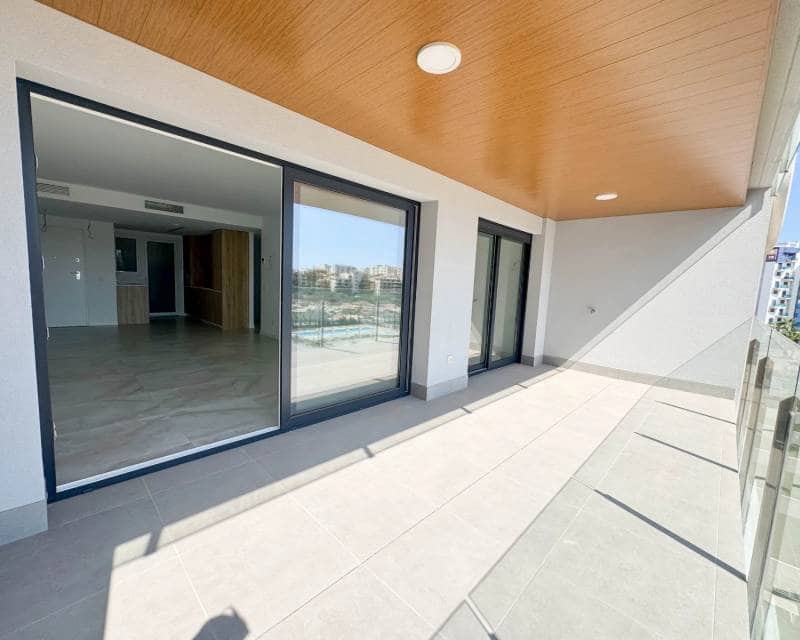 Apartamento de 2 habitaciones en Torrevieja en venta con piscina - 379.000 € (Ref: 10103568)